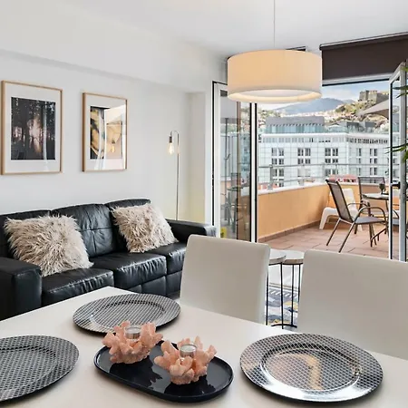 Arriaga I By An Island * Funchal (Madeira)